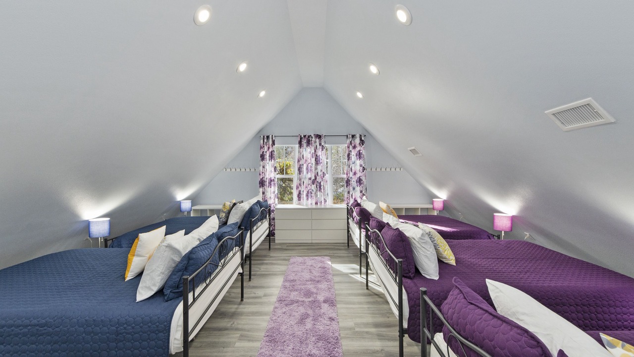 Photo of Bedroom in Lake Arrowhead