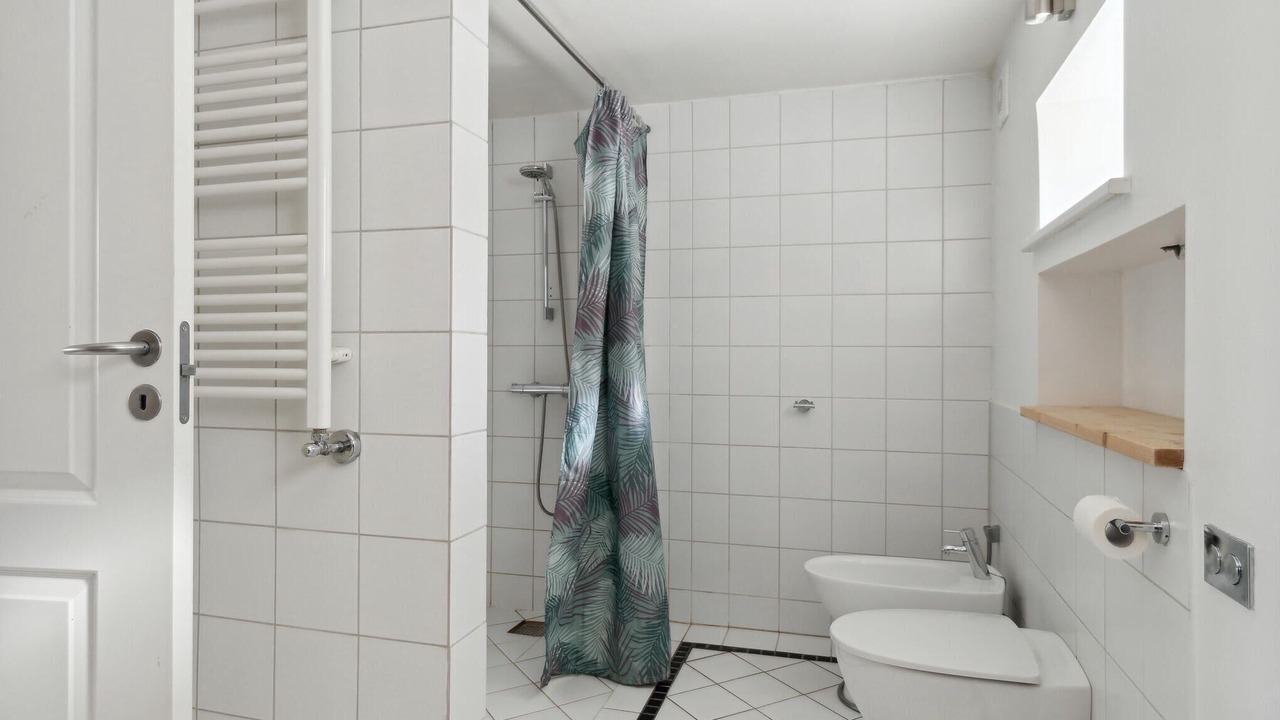 Photo of Bathroom in Follenslev