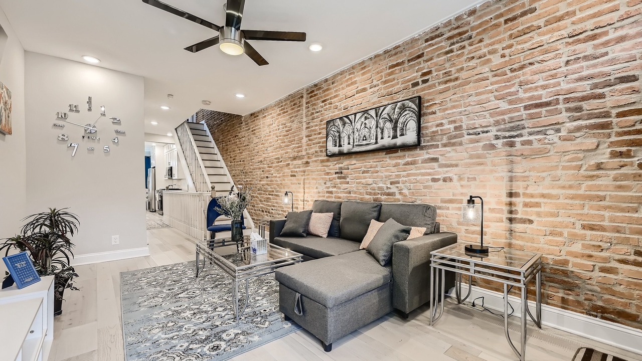 Photo of Livingroom in Canton