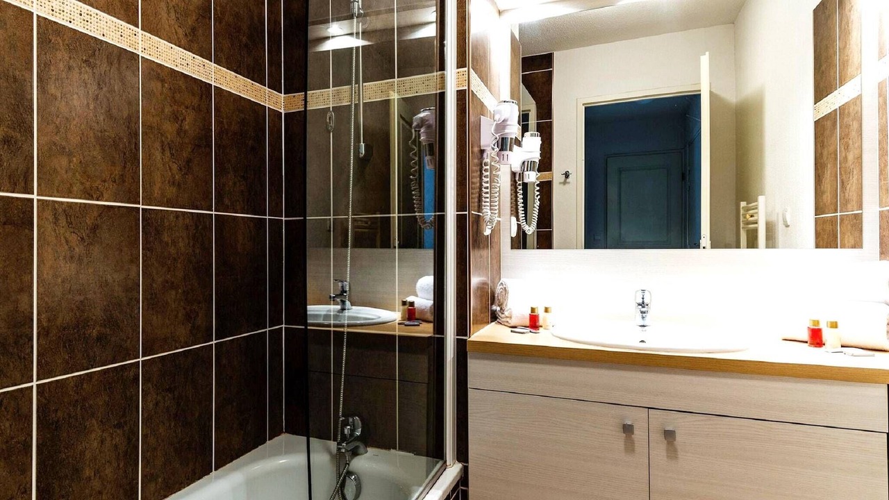 Photo of Bathroom in Saint-Mamet
