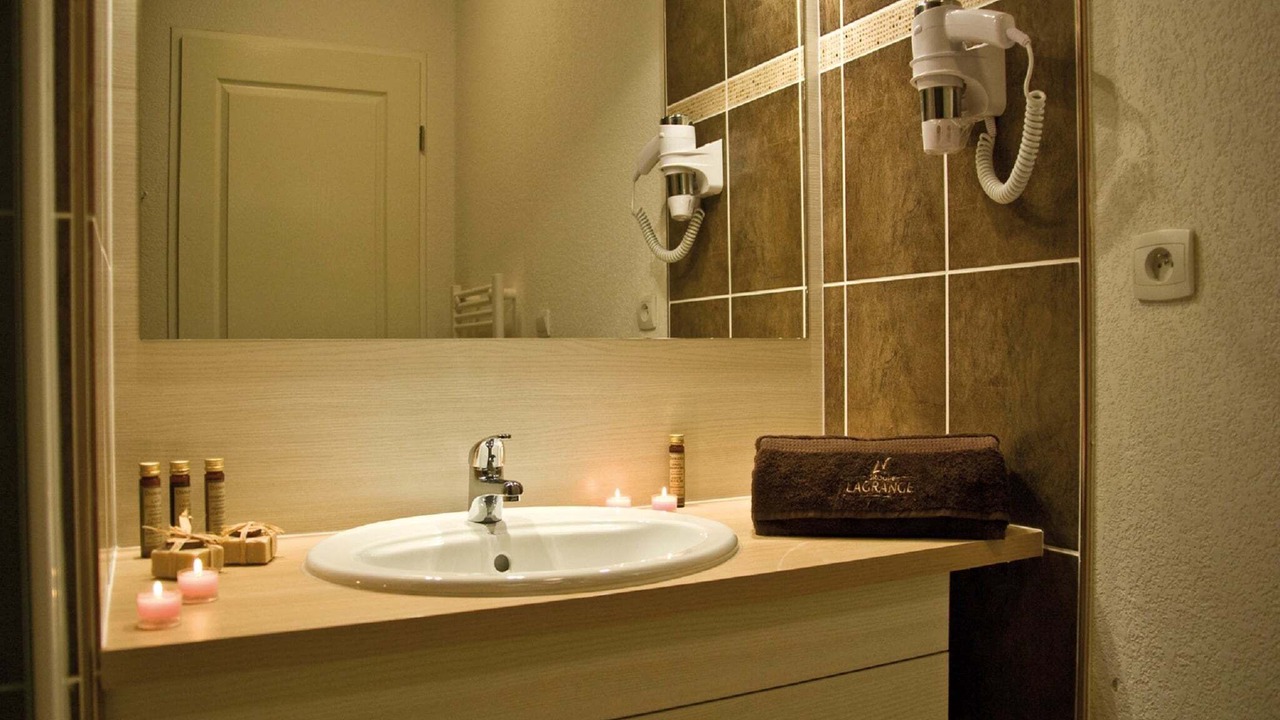 Photo of Bathroom in Saint-Mamet