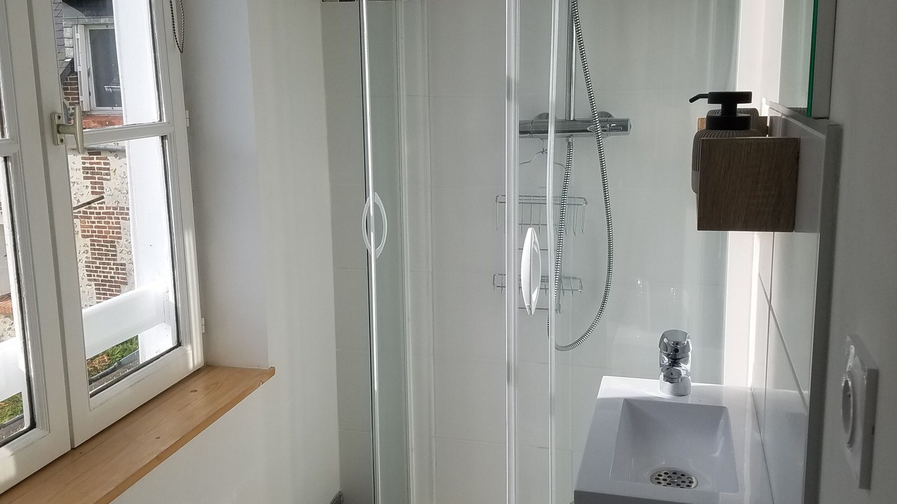 Photo of Bathroom in Equemauville