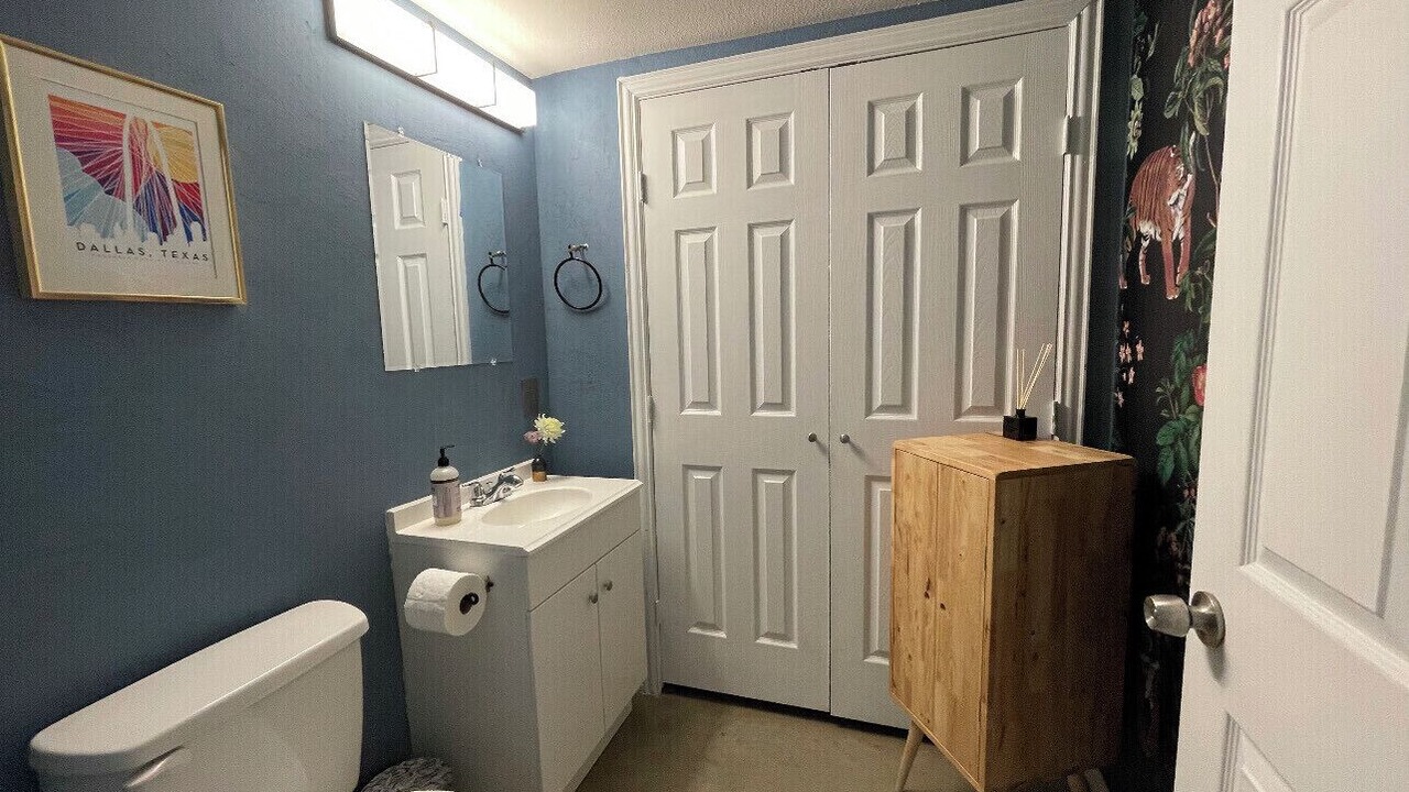 Photo of Bathroom in West Dallas