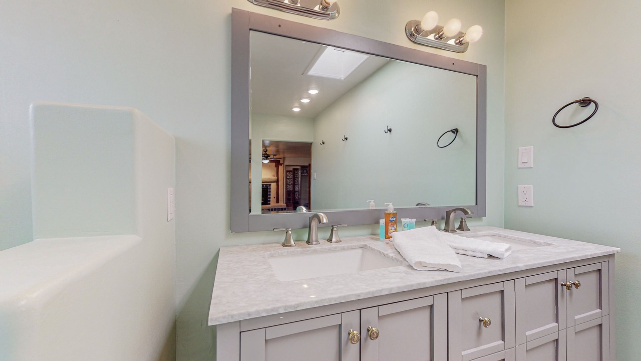Photo of Bathroom in Nob Hill