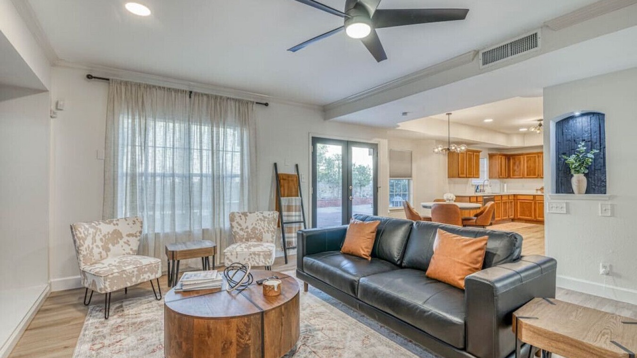 Photo of Livingroom in El Paso