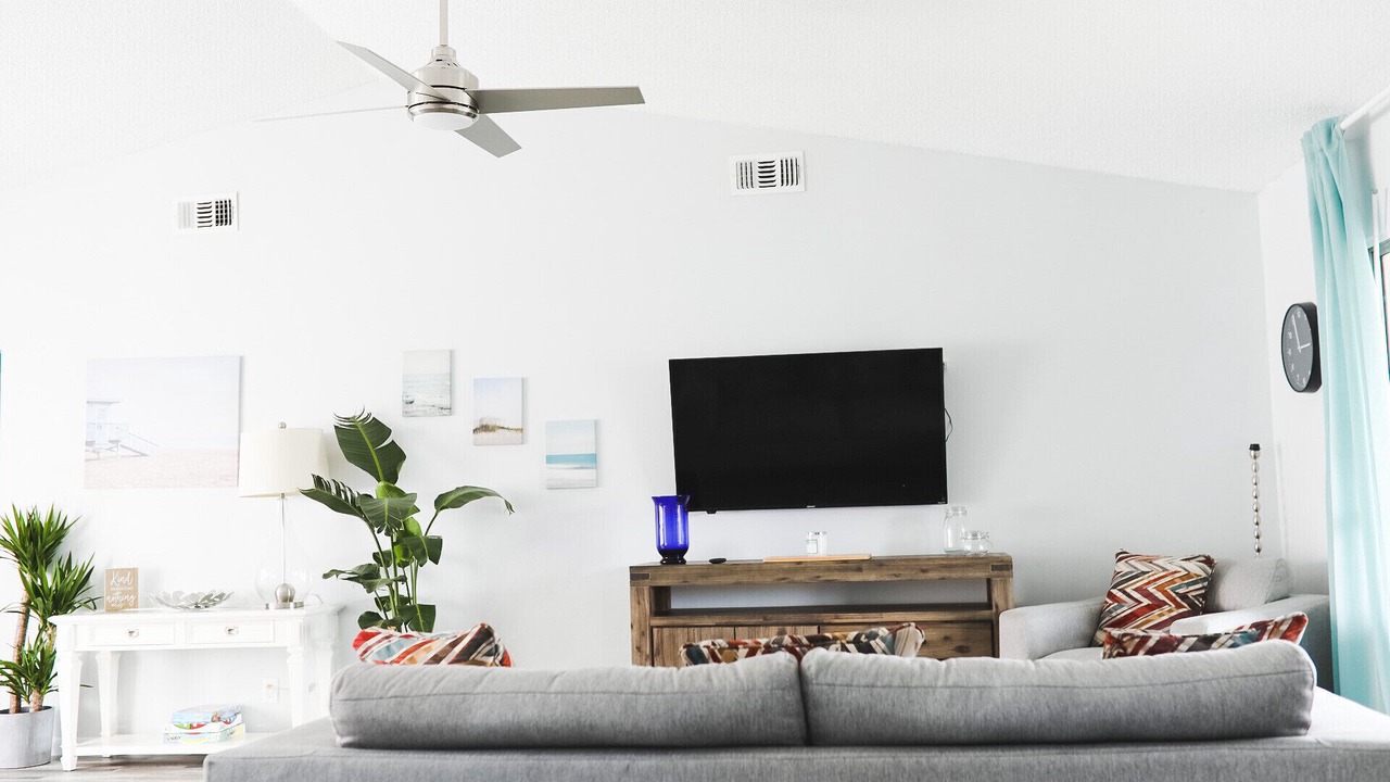 Photo of Livingroom in Whisper Walk