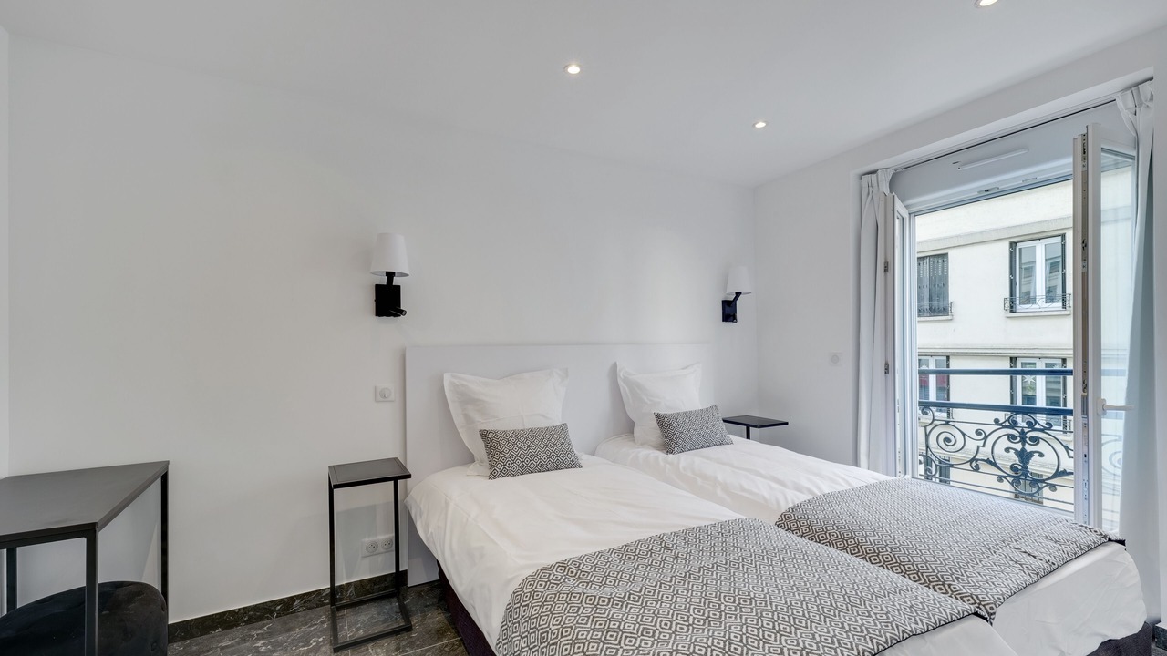 Photo of Bedroom in Pere Lachaise
