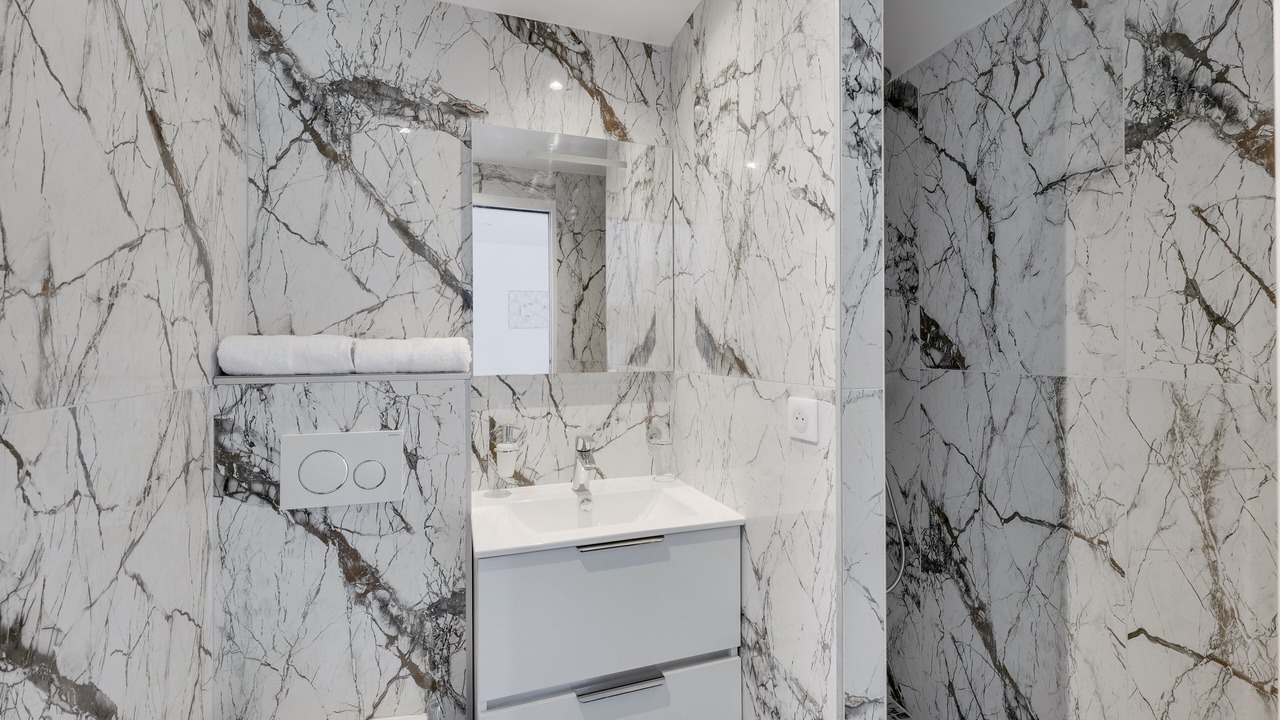 Photo of Bathroom in Pere Lachaise