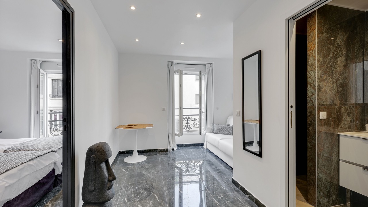 Photo of Bedroom in Pere Lachaise