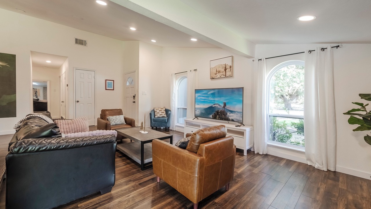 Photo of Livingroom in The Colony