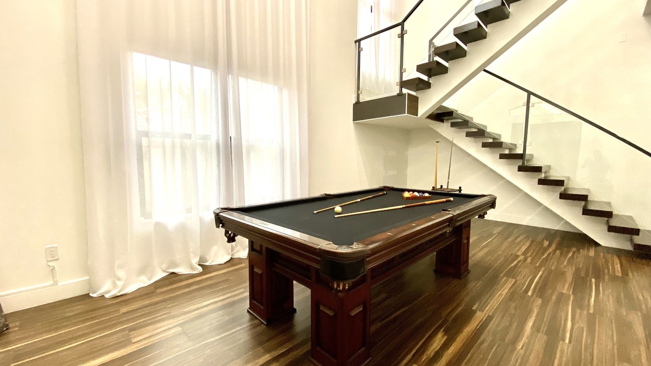 Photo of Bedroom in Hollywood Lakes