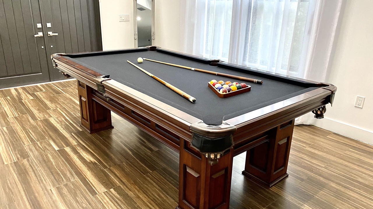 Photo of Bedroom in Hollywood Lakes