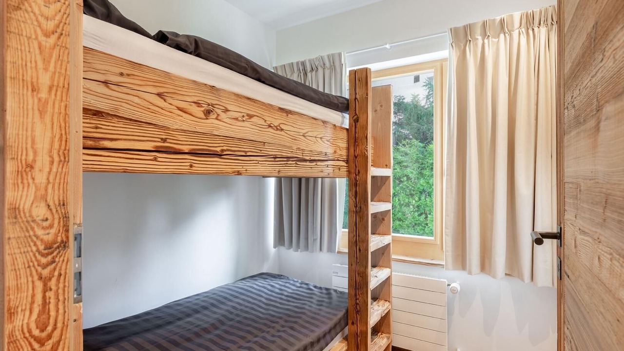 Photo of Bedroom in Lens