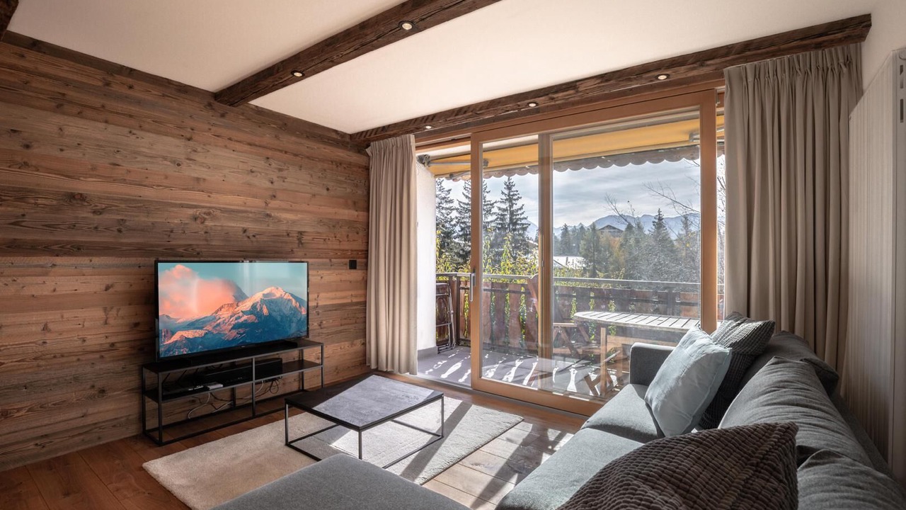 Photo of Livingroom in Lens
