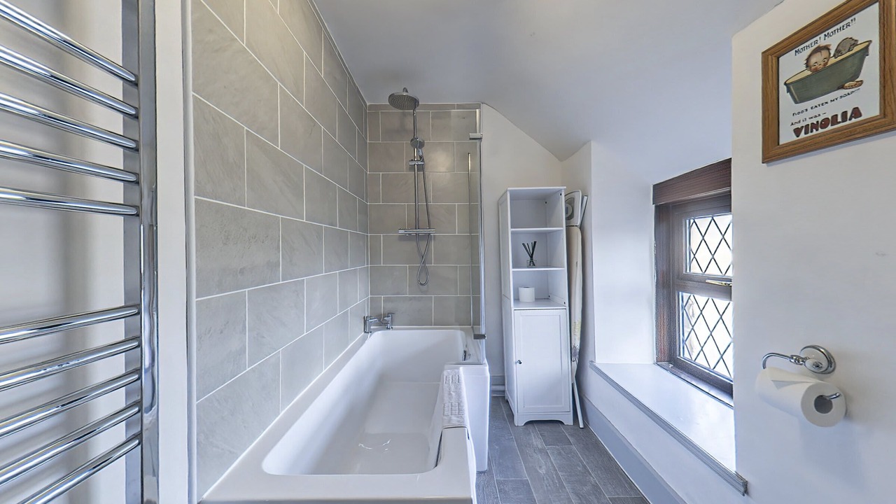 Photo of Bathroom in Cwmtirmynach