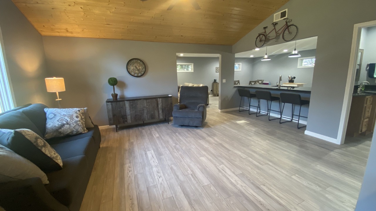 Photo of Bedroom in Lakeview