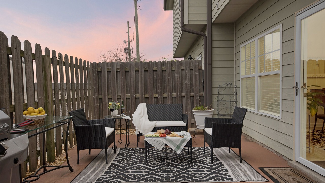Photo of Outdoor in Hurwood Heights