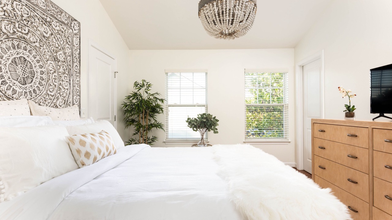 Photo of Bedroom in Hurwood Heights