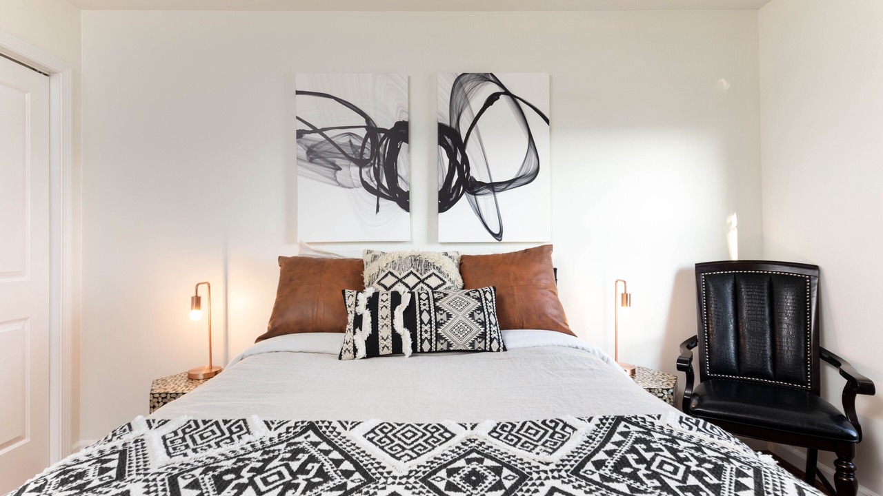 Photo of Bedroom in Hurwood Heights