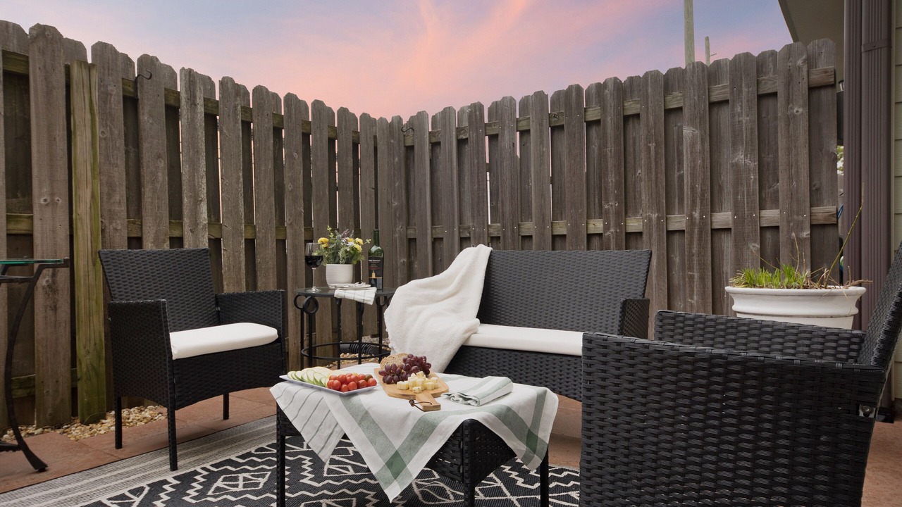 Photo of Patio Balcony in Hurwood Heights