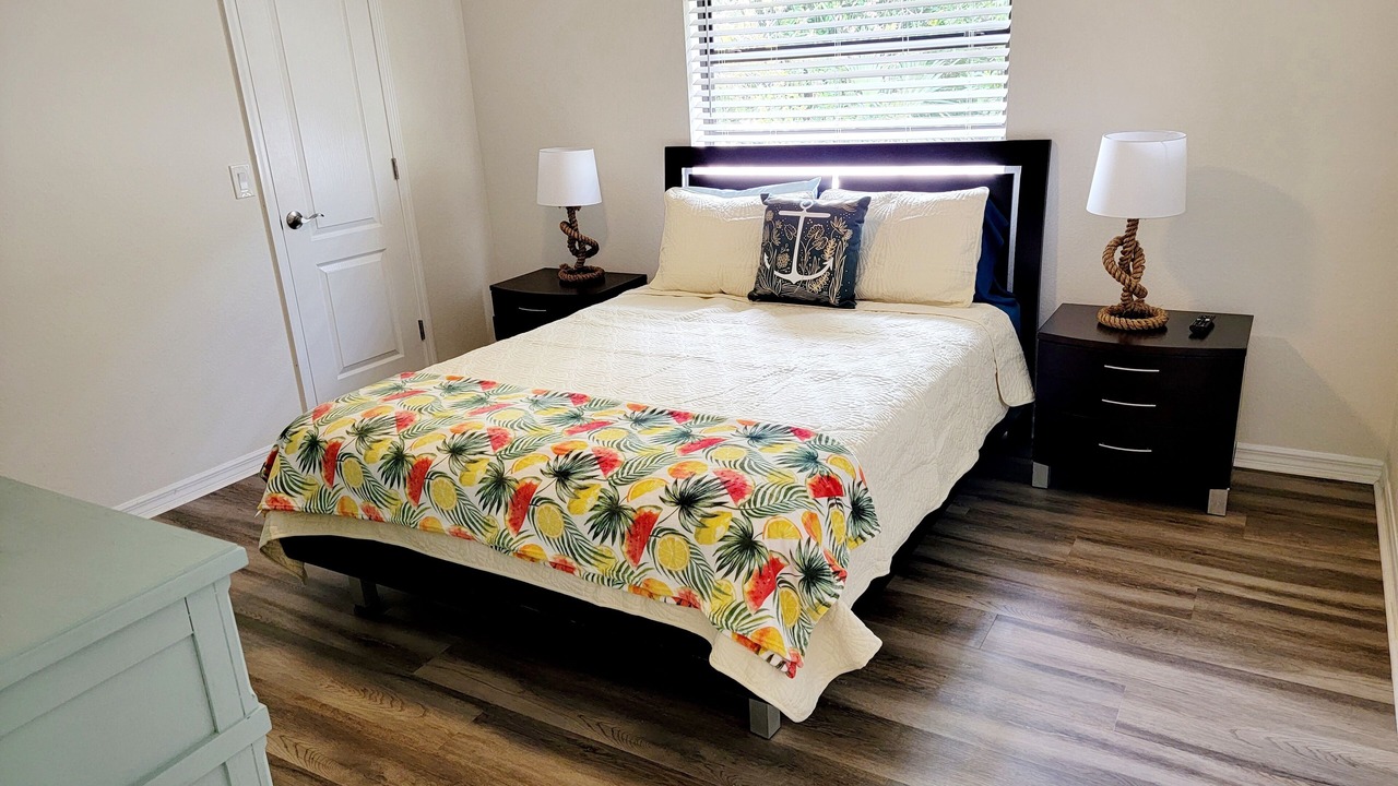 Photo of Bedroom in Englewood East
