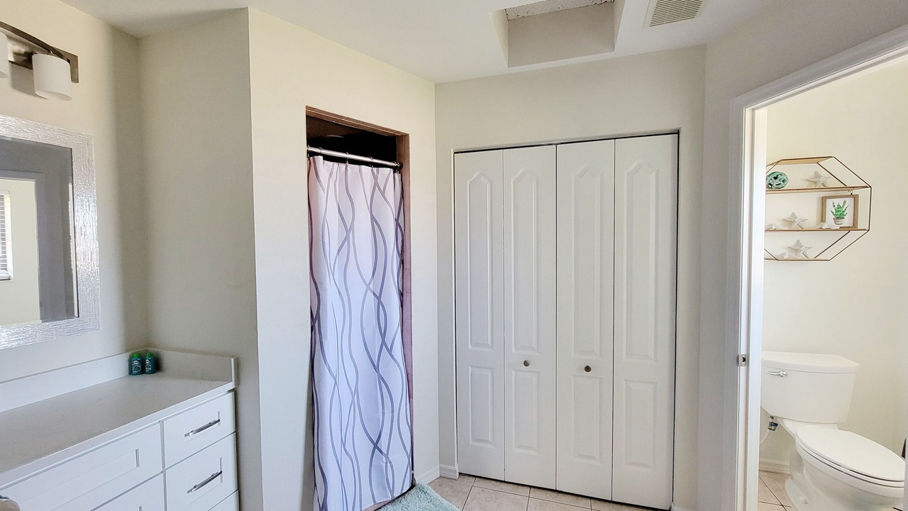 Photo of Bathroom in Englewood East