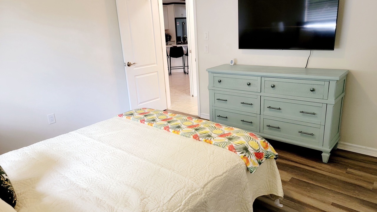 Photo of Bedroom in Englewood East