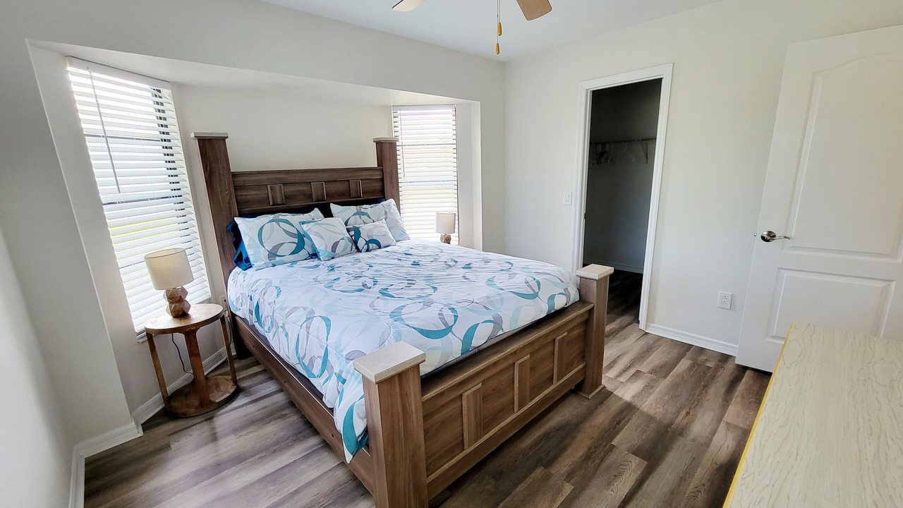 Photo of Bedroom in Englewood East