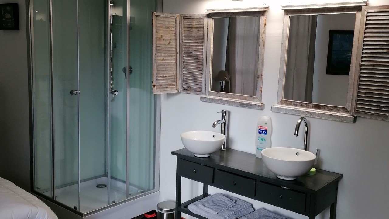 Photo of Bathroom in Le Loreur