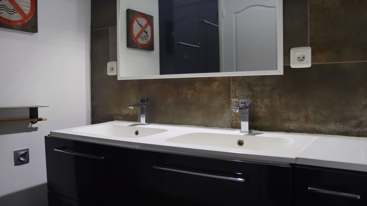 Photo of Bathroom in Lormont