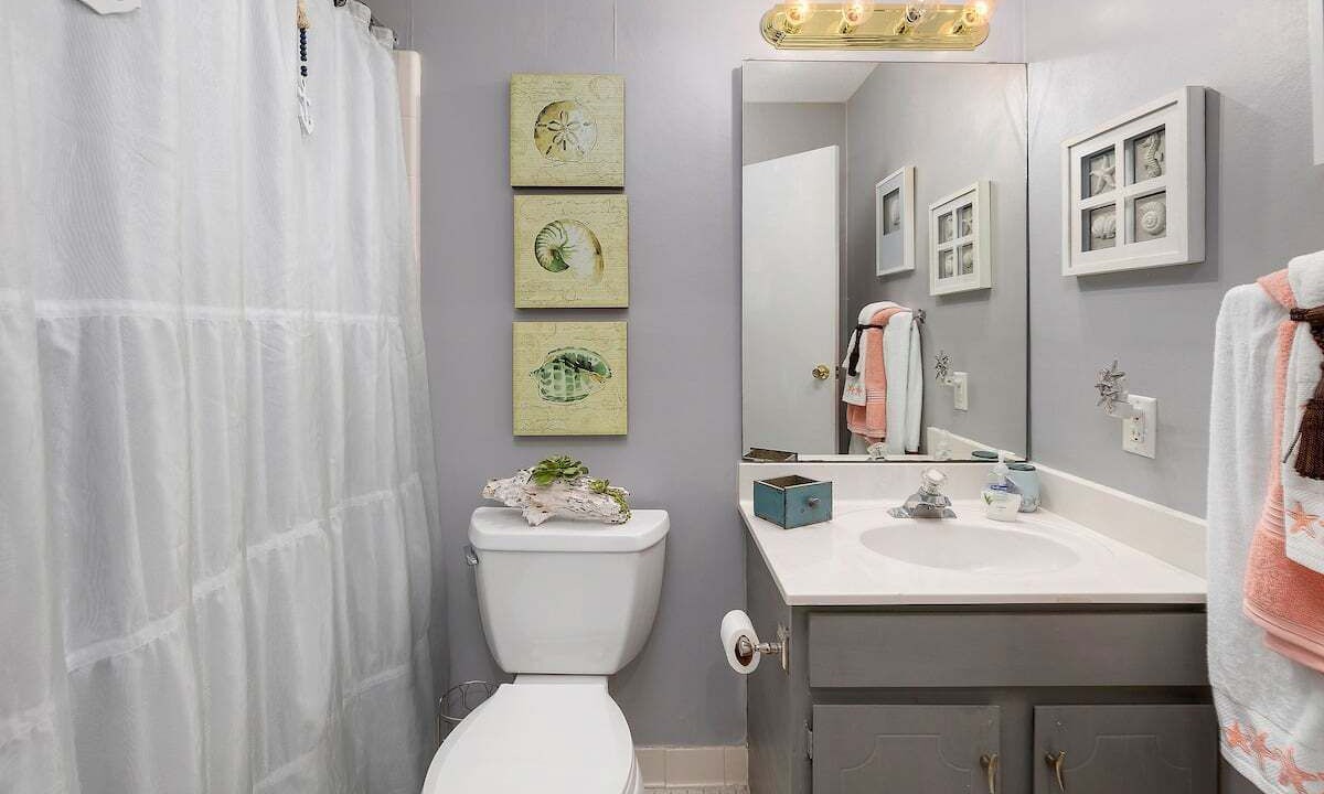 Photo of Bathroom in Demere Park