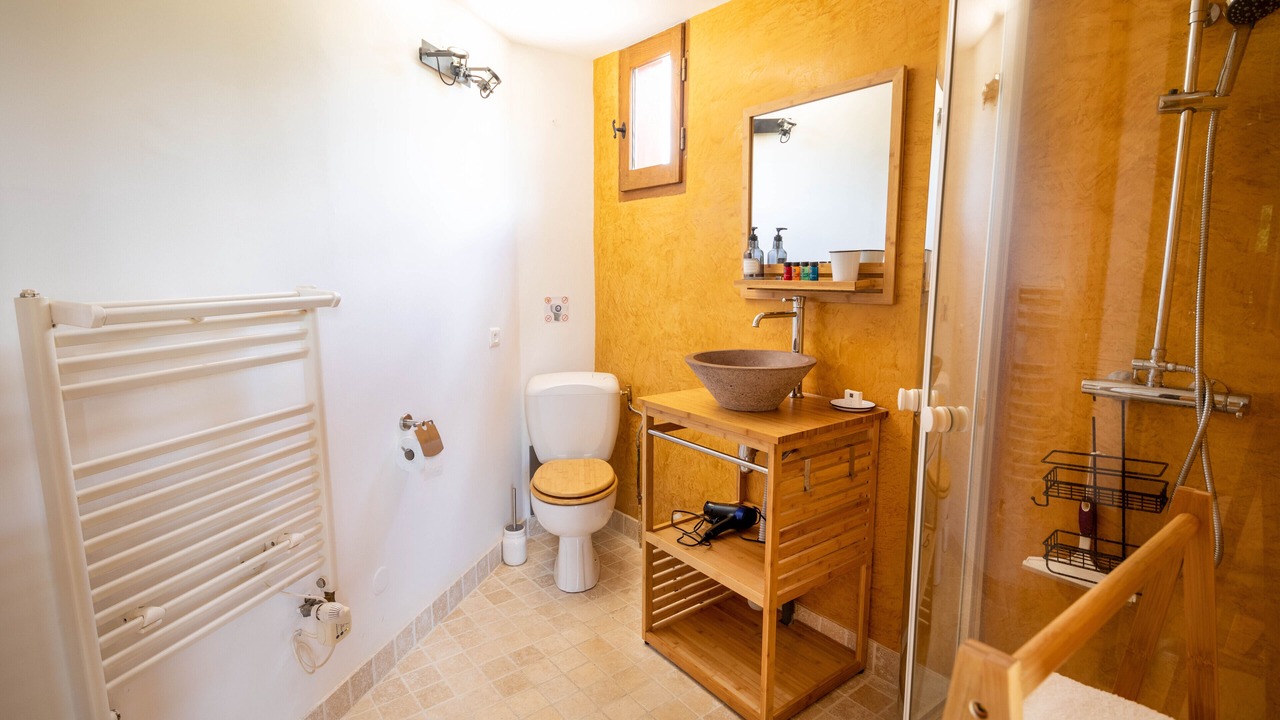 Photo of Bathroom in Plazac