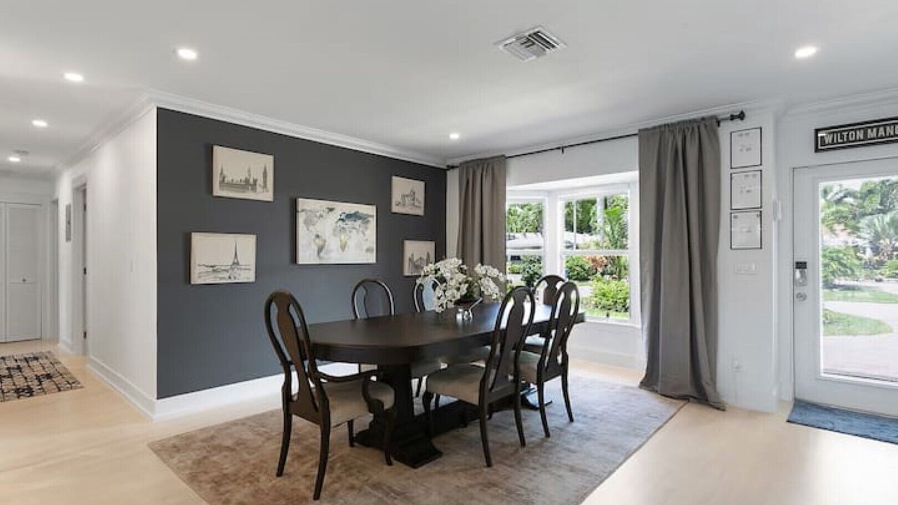 Photo of Others in Wilton Manors