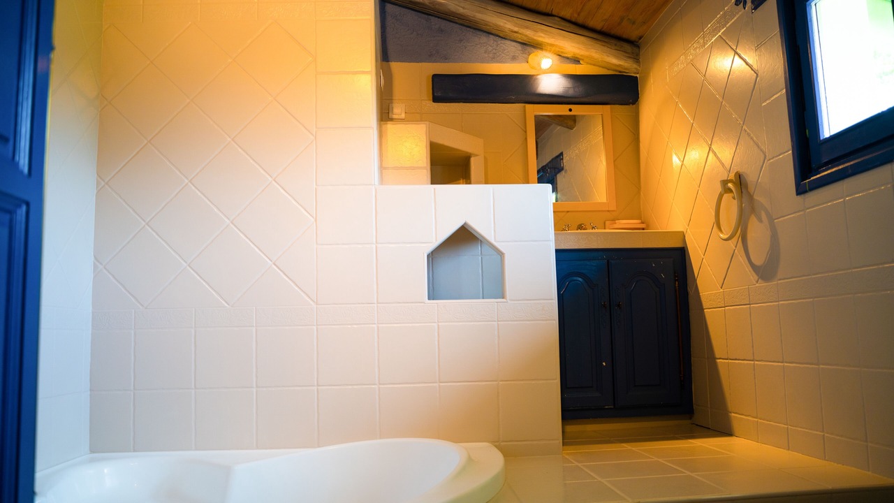 Photo of Bathroom in Saint-Martin-dOydes