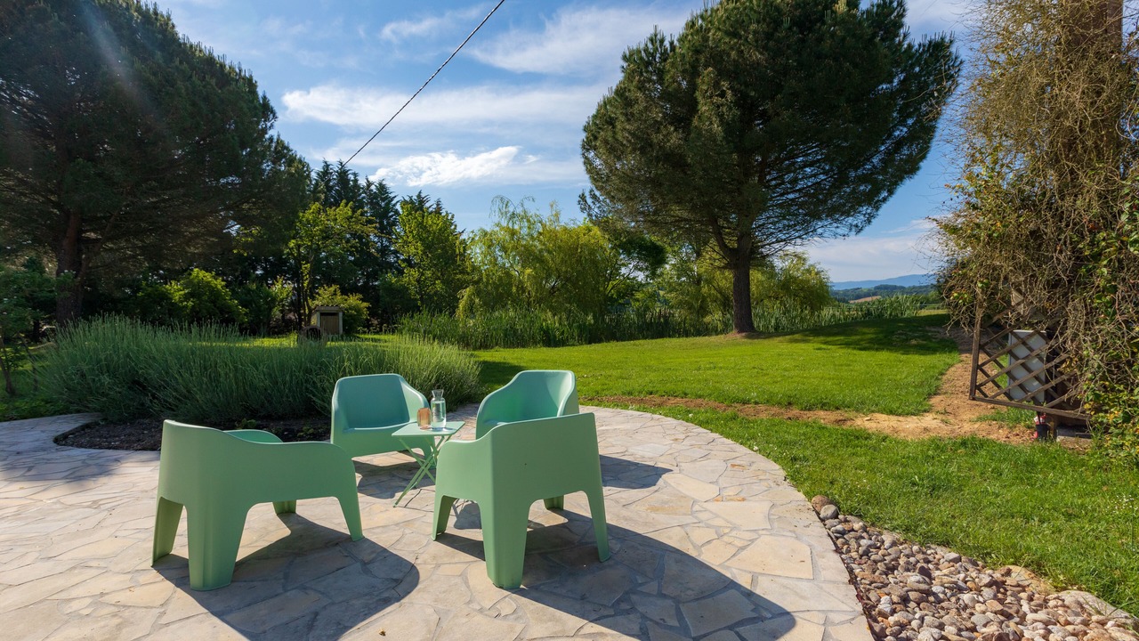 Photo of Patio Balcony in Saint-Martin-dOydes