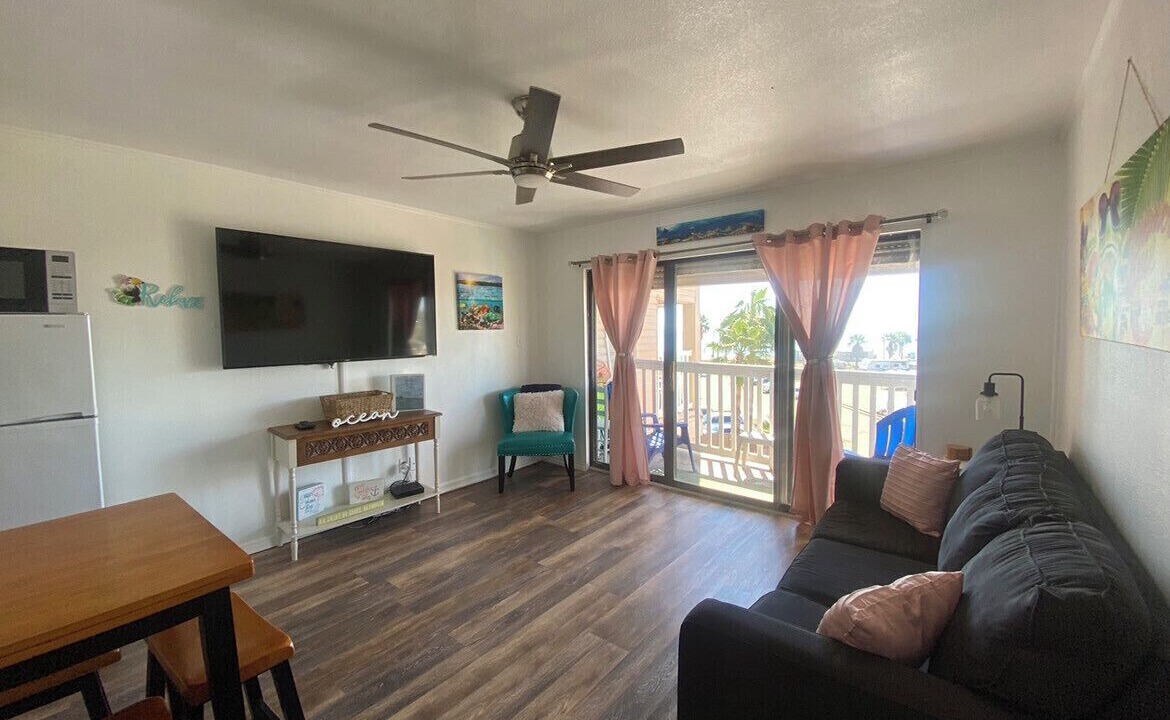 Photo of Livingroom in North Beach