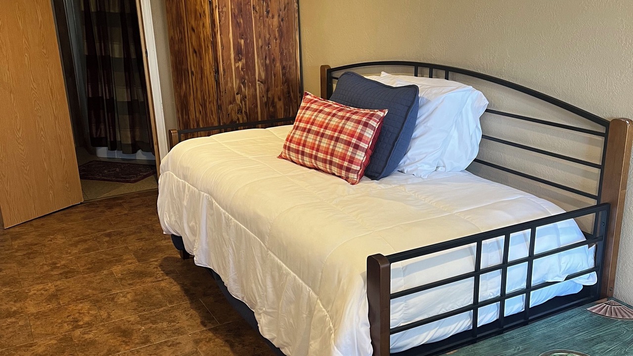 Photo of Bedroom in South Toledo Bend