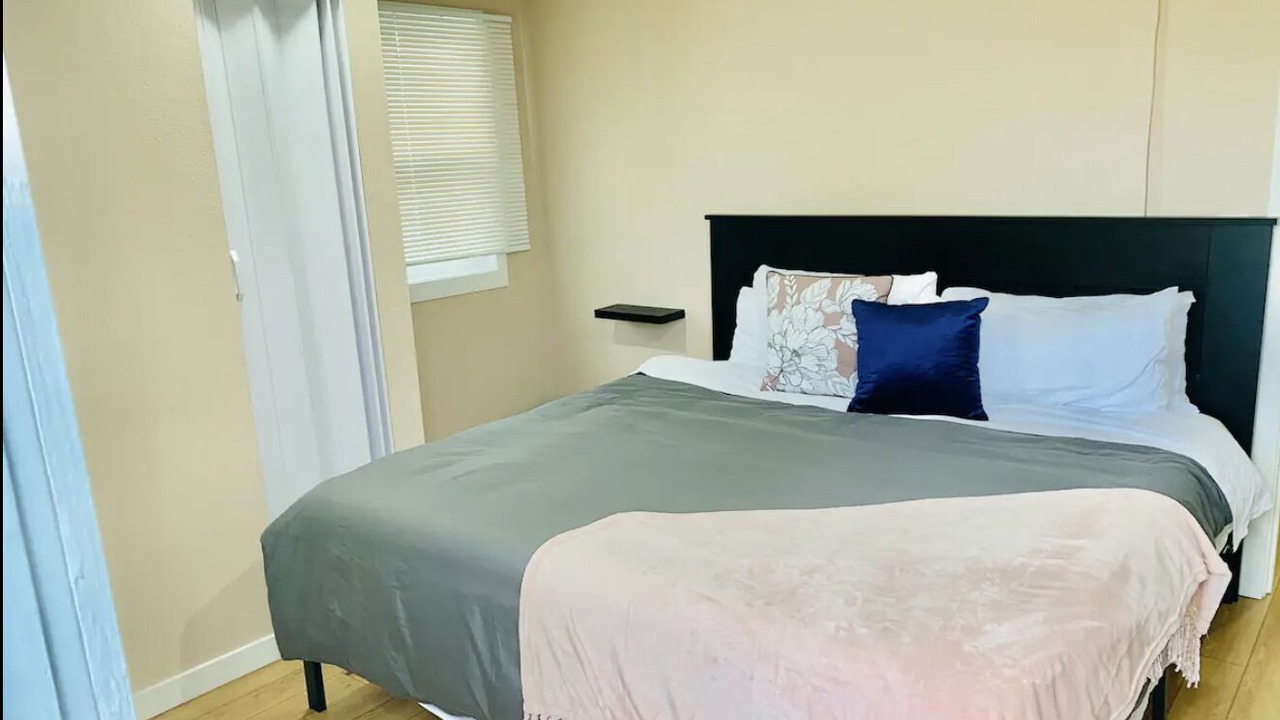 Photo of Bedroom in Seattle Metro Area