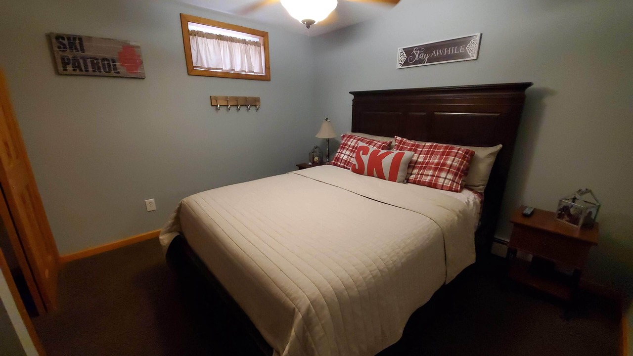 Photo of Others in Hunter