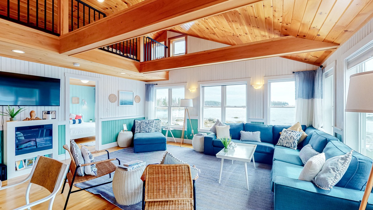 Photo of Livingroom in Tenants Harbor