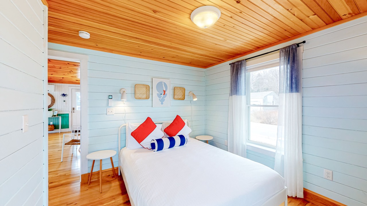 Photo of Bedroom in Tenants Harbor