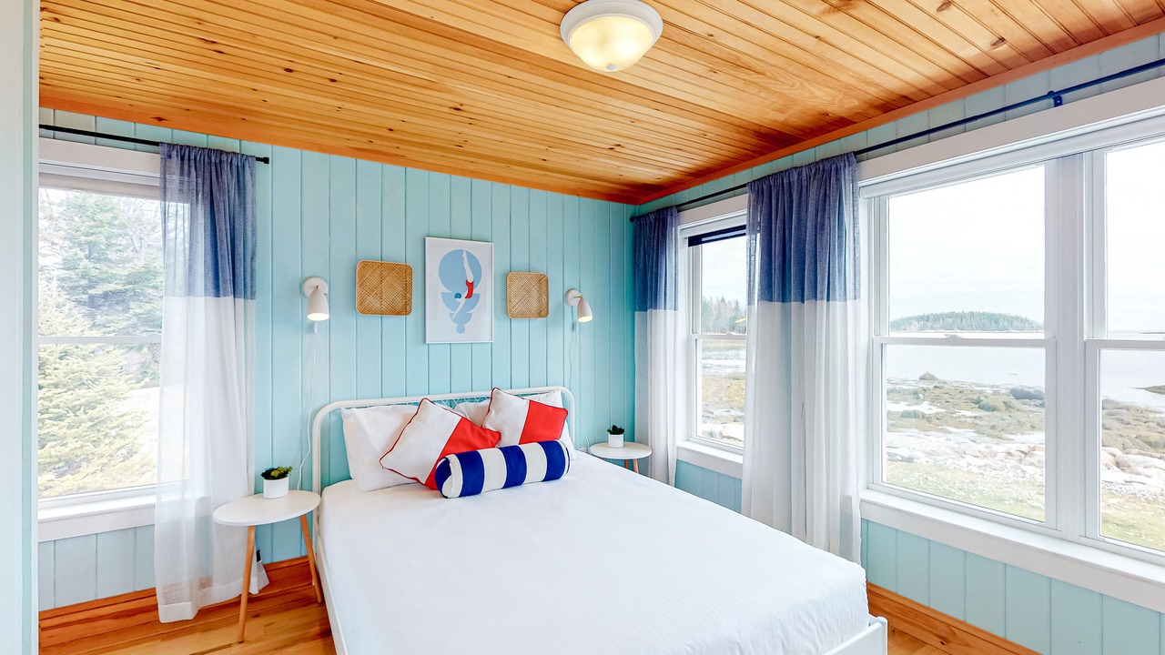 Photo of Bedroom in Tenants Harbor