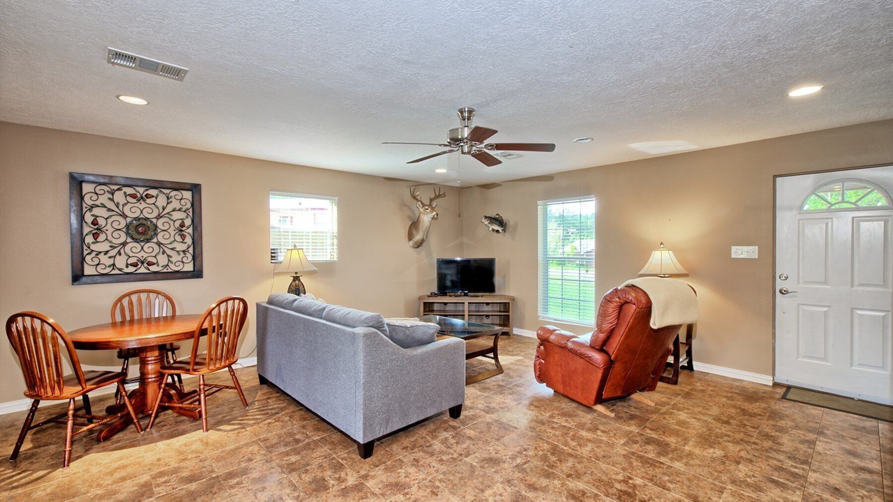 Photo of Livingroom in South Toledo Bend