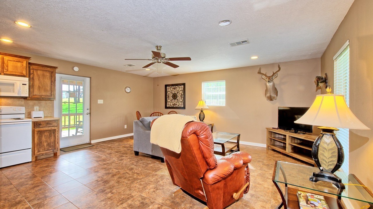 Photo of Livingroom in South Toledo Bend