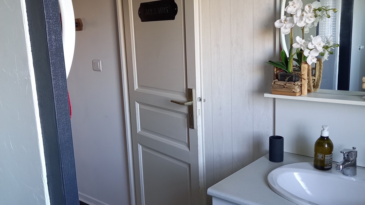 Photo of Bathroom in Bois-Guillaume