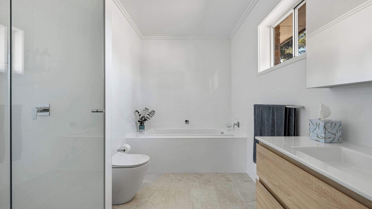 Photo of Bathroom in Kings Point