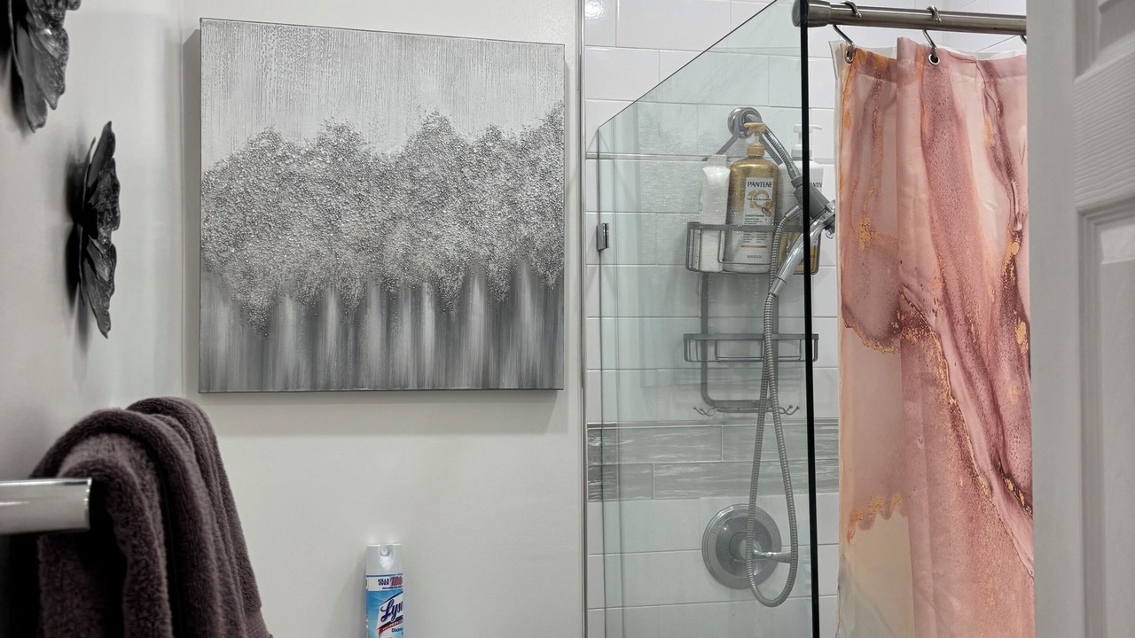Photo of Bathroom in West Los Angeles
