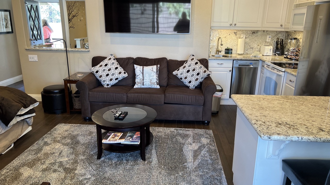 Photo of Livingroom in Tahoya Shores