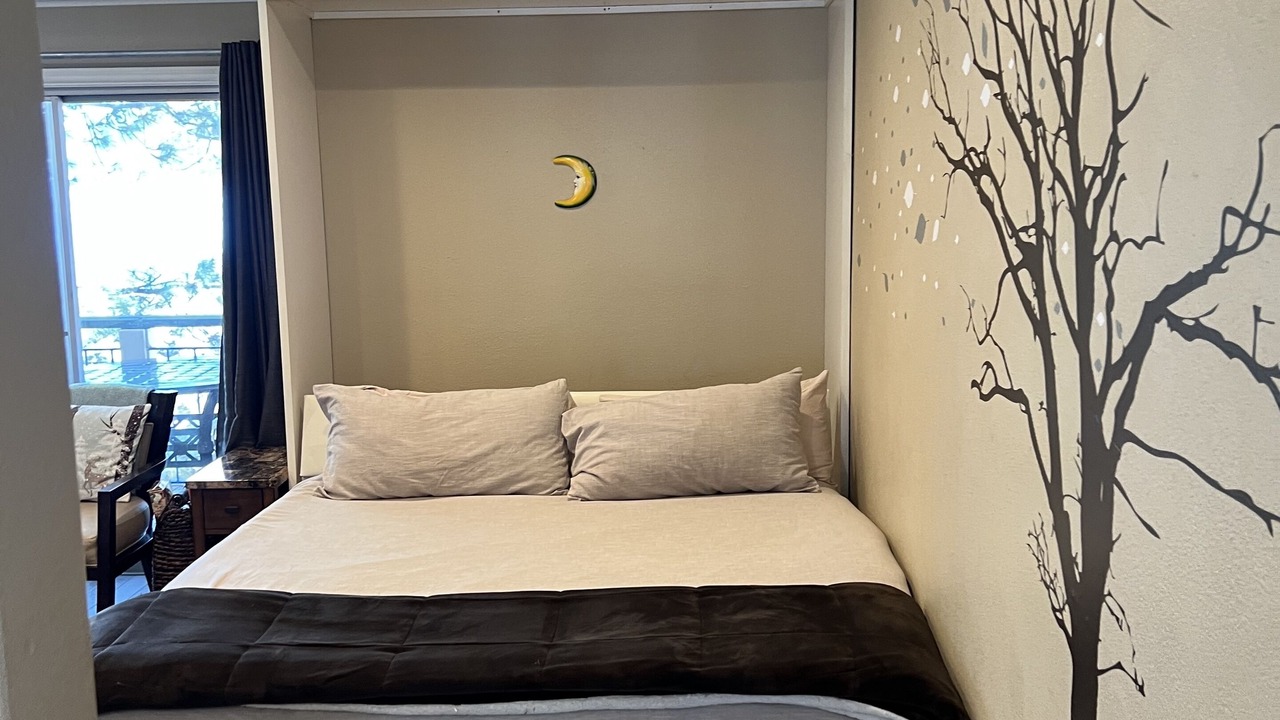Photo of Bedroom in Tahoya Shores