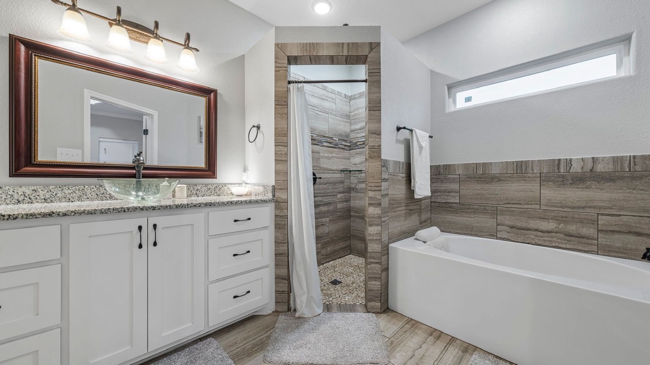 Photo of Bathroom in Bellmead